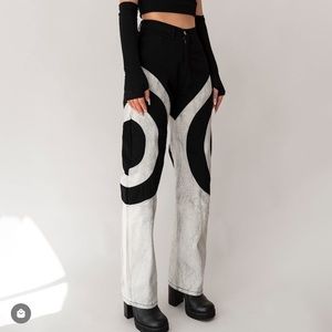 Acid wash denim fabric from the bekk